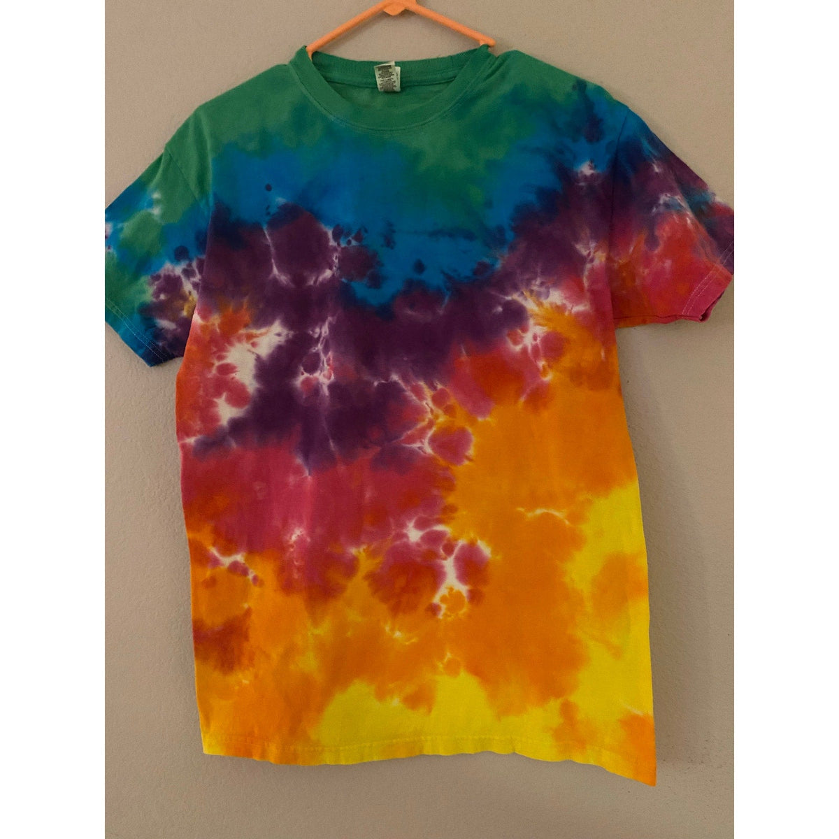 Bright and Colorful Rainbow Crunch Tie Dye T-Shirt Size Medium M ***