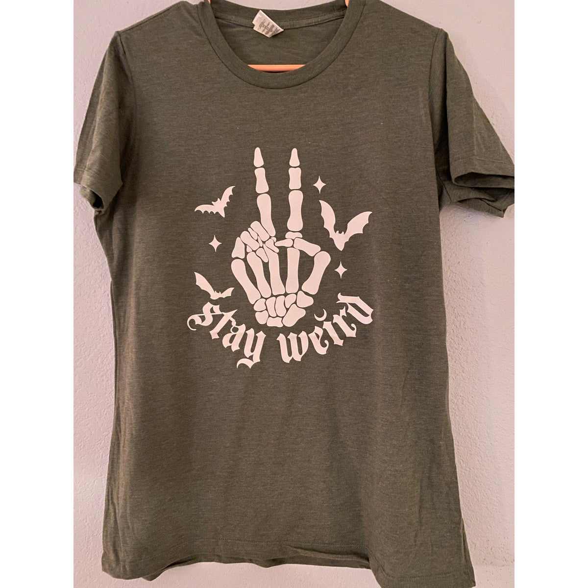 Stay Weird Skeleton Peace Bats Dark Gray Graphic Tee T-Shirt Slim Fit Size XL