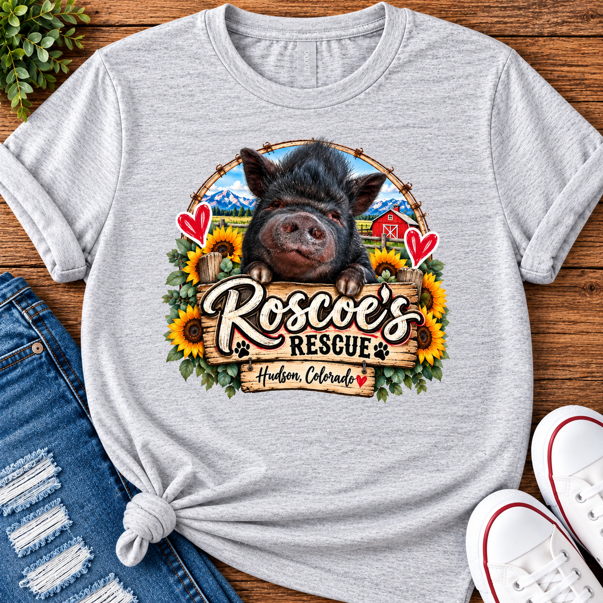 Seamus the Pig Roscoe's Rescue Animal Sanctuary Graphic Tee