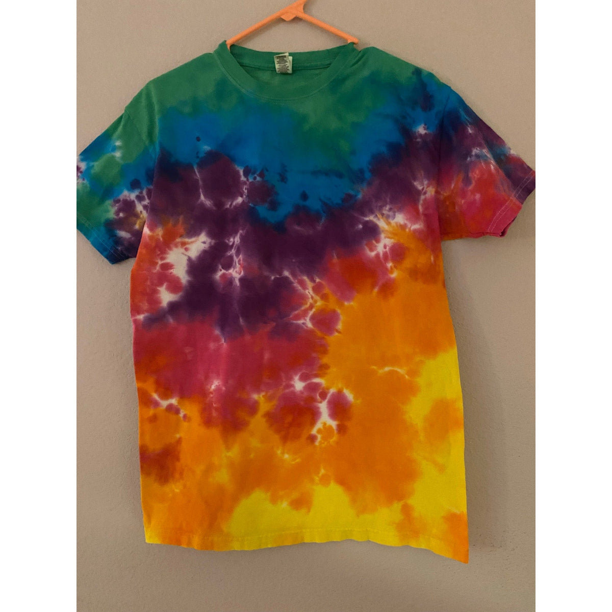 Bright and Colorful Rainbow Crunch Tie Dye T-Shirt Size Medium M ***